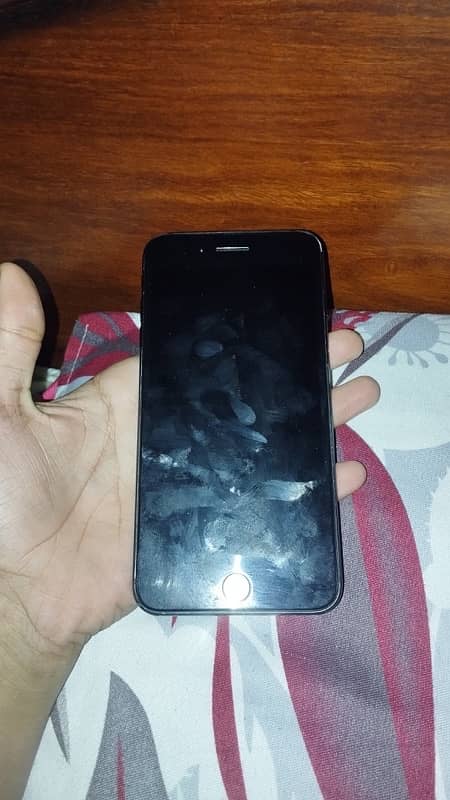 iphone 7 plus  128 gb urgent sale 4