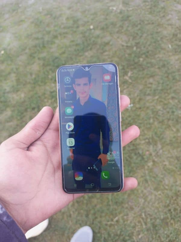 vivo y90 used condition 2/32 available in bahria town 6