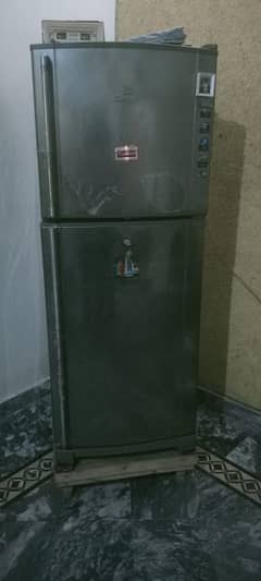 Dawlance fridge 2door