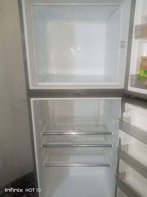 Dawlance fridge 2door 1