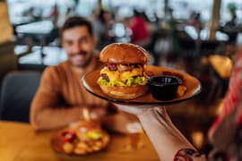 Burgar & Fries Kareegar ki zaroorat ha