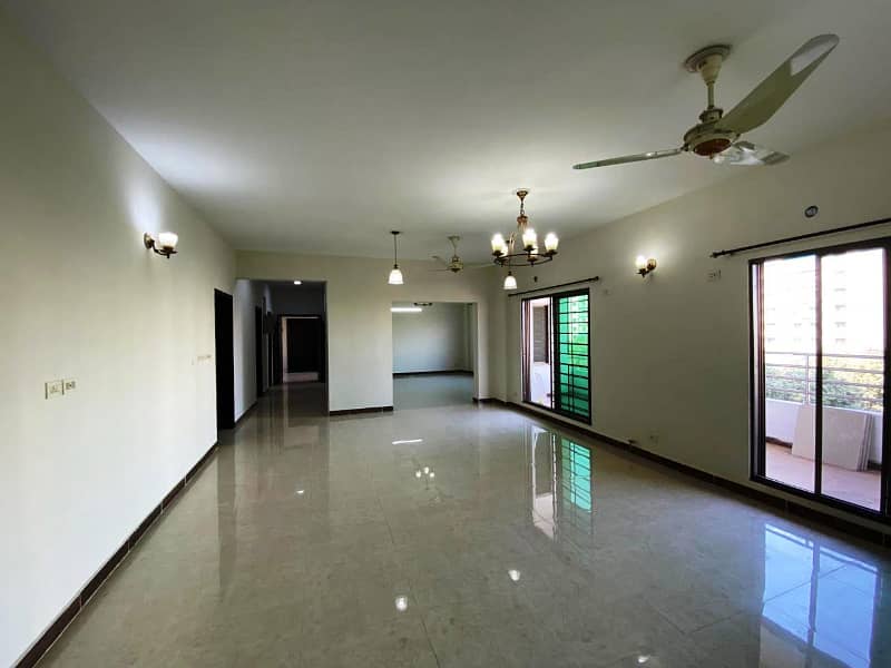 Exclusive Open View Near Mosque & Park 3rd Floor Apartment For Sale In Prime Location Call Now! 5