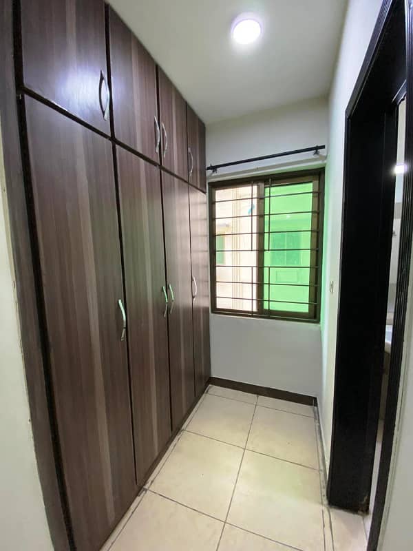 Exclusive Open View Near Mosque & Park 3rd Floor Apartment For Sale In Prime Location Call Now! 20