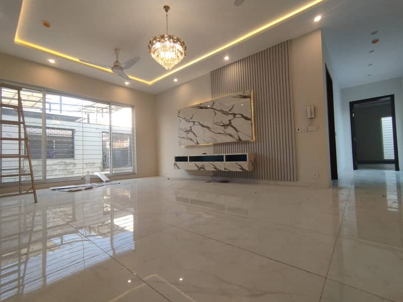 Dha Phase 6 Near Raya Fairways Commercial 22 MARLA BRAND-NEW UPPER PORTION FOR RENT UNBELIEVABLE DEMAND 12