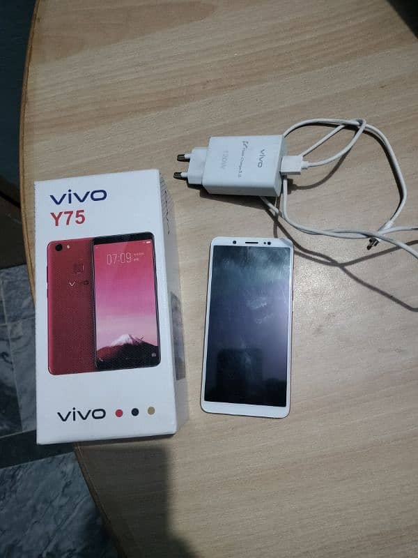 Vivo Y75A 6/128 With box scatheless phone 4