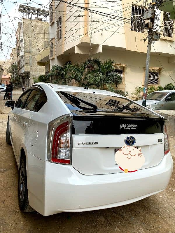 Toyota Prius 2014 1