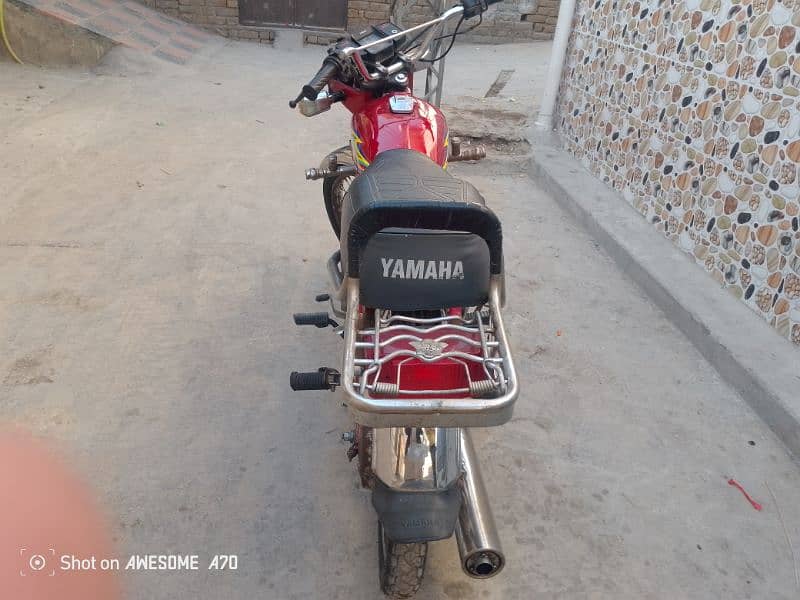 Yamaha 2 stroke Islamabad number 2005 model 3