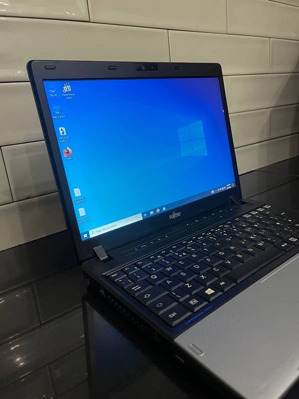 Laptop Fujitsu 2