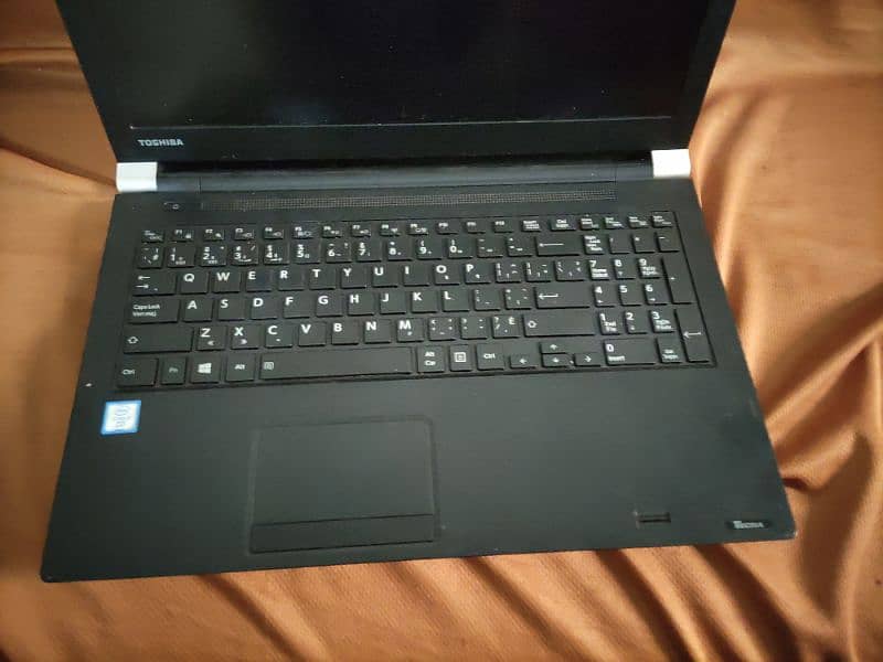 Toshiba Tecra i7 6th generation 8/256 with numpad 4