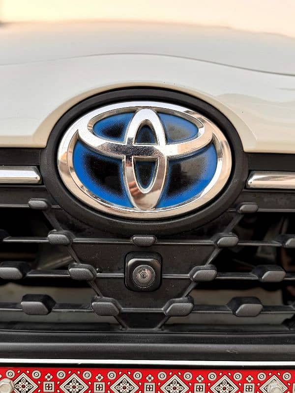 Toyota sienta G LED CUERO 14