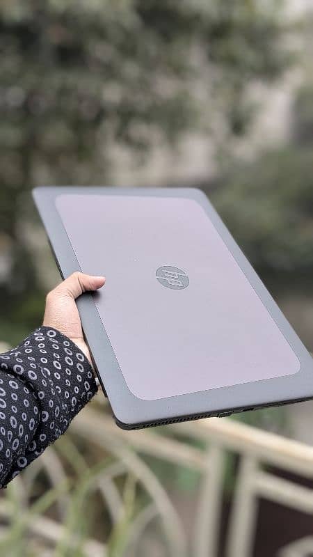 hp Z-book 0