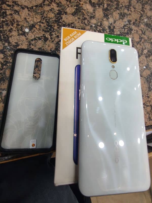 Oppo F11 0