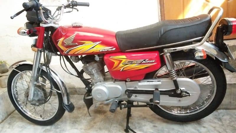 Honda 125= 2021 modal bio matic majood hai 4