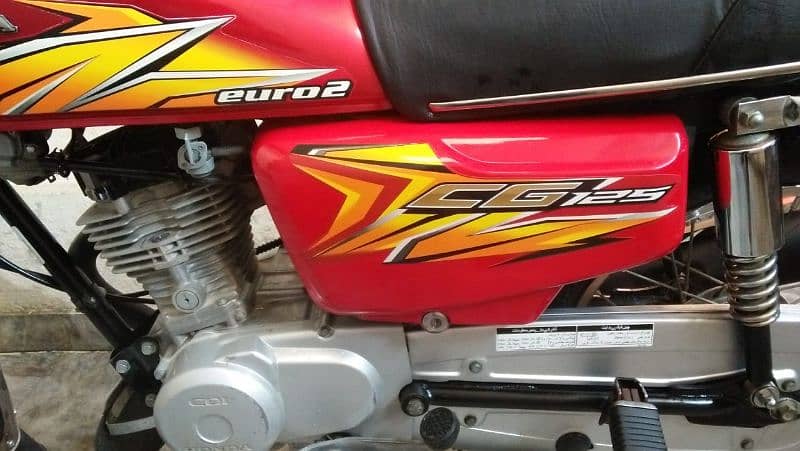 Honda 125= 2021 modal bio matic majood hai 10