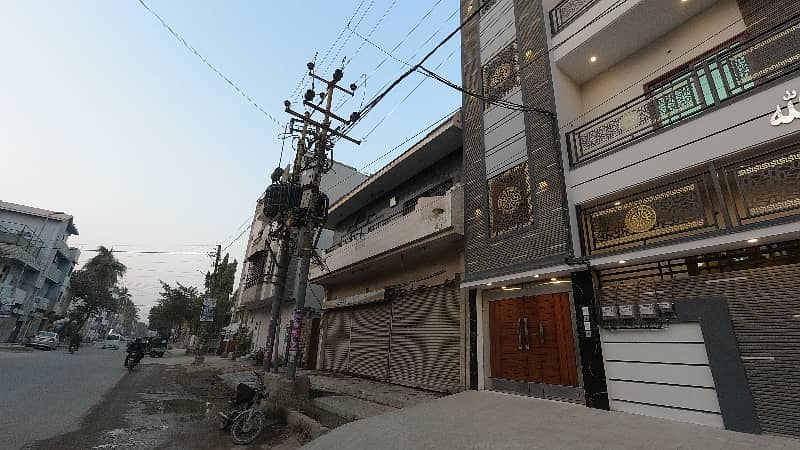 Brand New Bungalow For Sale in Gulshan-e-Iqbal 2