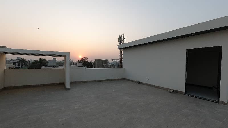 Brand New Bungalow For Sale in Gulshan-e-Iqbal 19