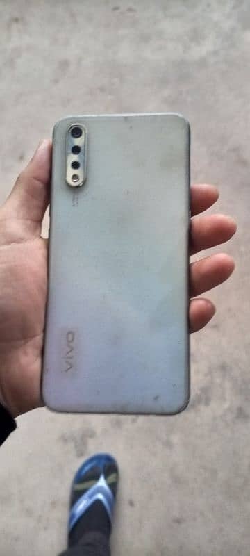 vivo s1 4/128. with complete box oky condition no any fault 5