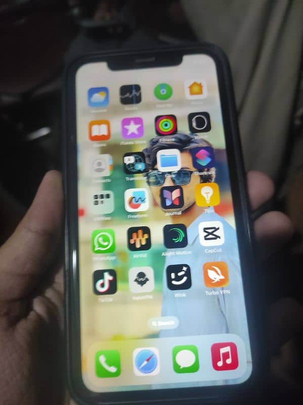 APPLE IPHONE 11 8