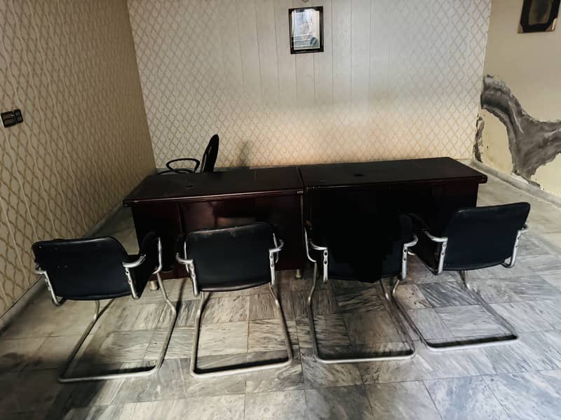 Office Sofa Set, Revolving Chairs, Computer Tables available for Sale 3