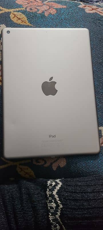 Ipad 5th Generation (Wifi) 1