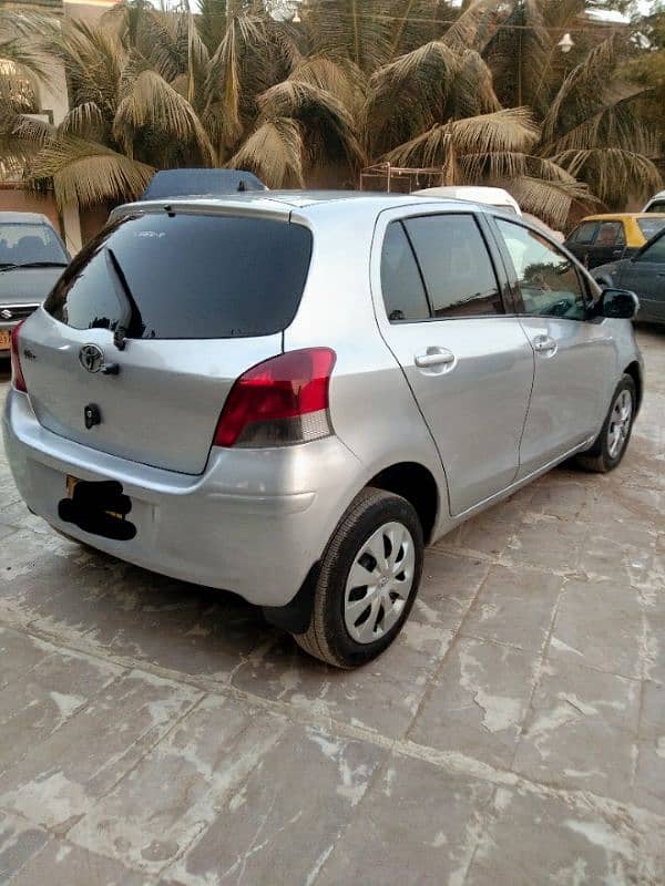 Toyota Vitz 2010 3