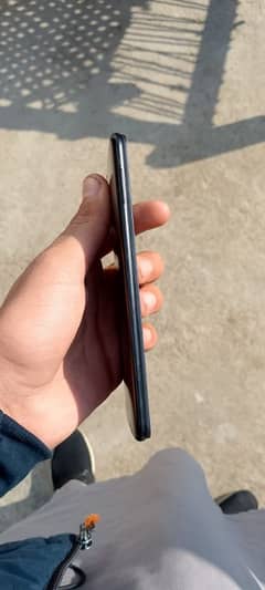 Vivo Y 75a 6/128 gb