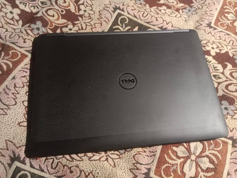 DELL 7270 i5 6th generation touch screen 0