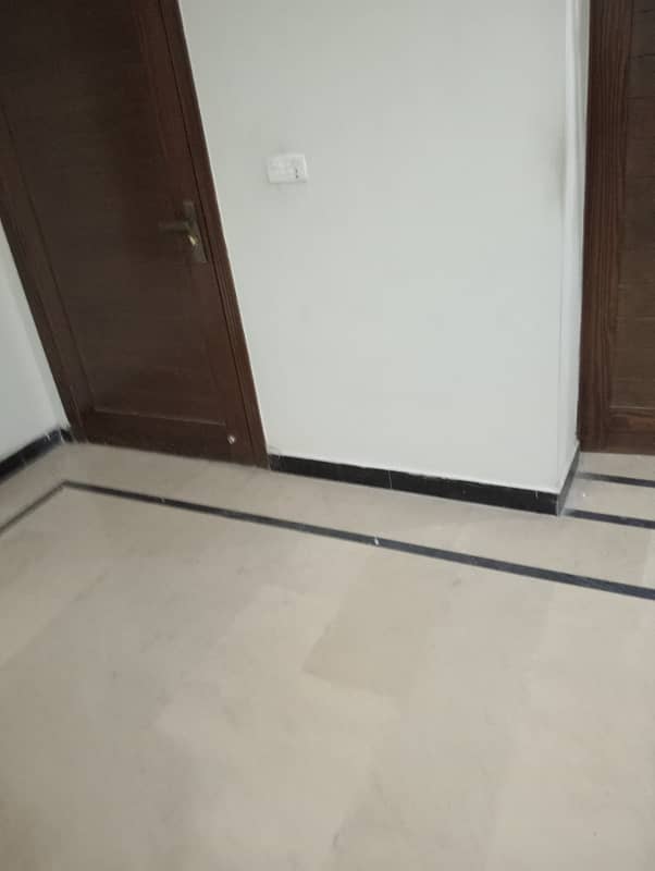 4marla 4beds neat and clean house for rent in G 13 1 Islamabad 3