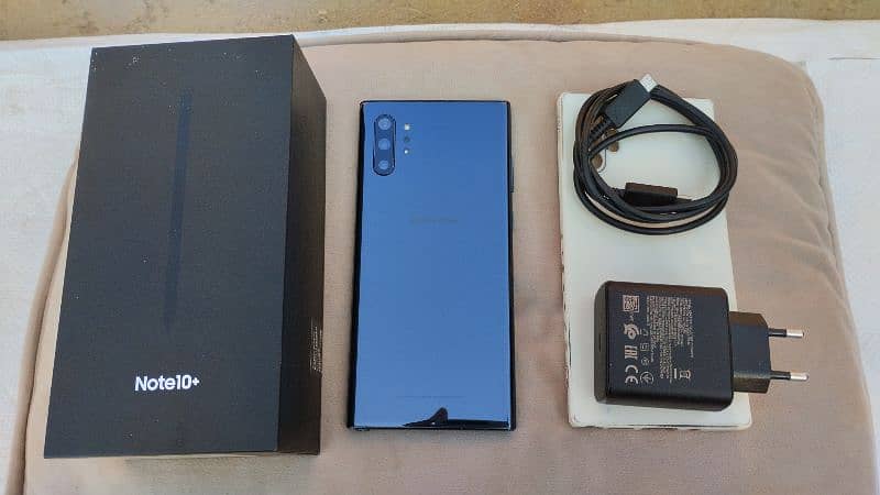 Samsung note 10 plus with box charger 0