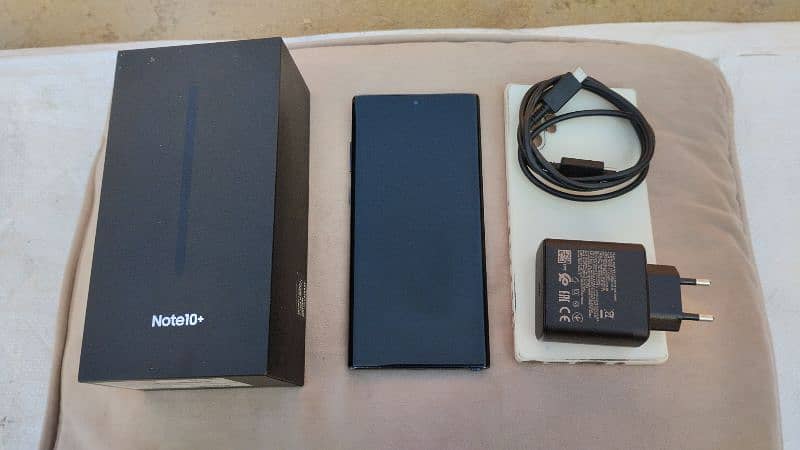 Samsung note 10 plus with box charger 1