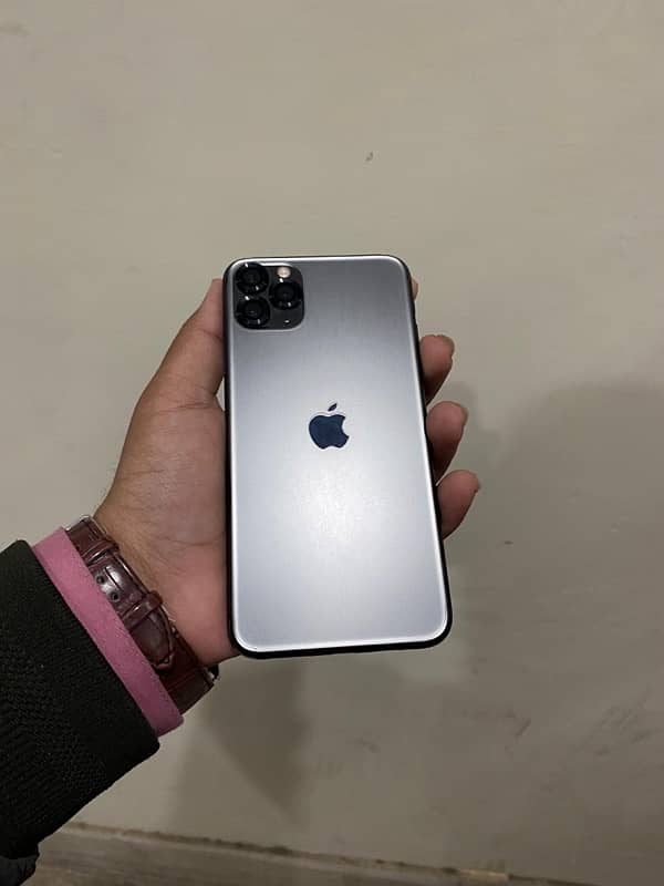 I phone 11 pro Max official PTA Approved 3