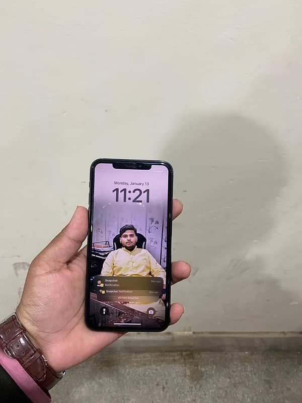 I phone 11 pro Max official PTA Approved 7