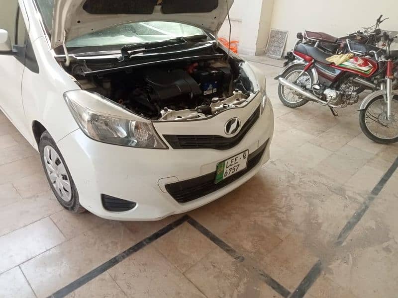 Toyota Vitz 2016 0