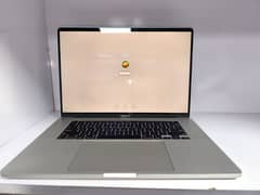 MacBook Pro 2019 (16inch) Core i7.4GB Graphics