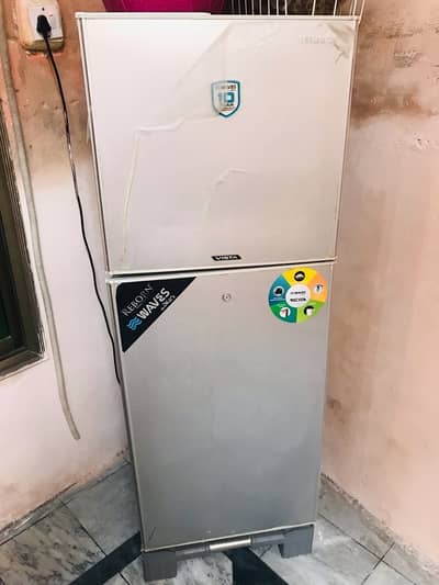 waves fridge look like new