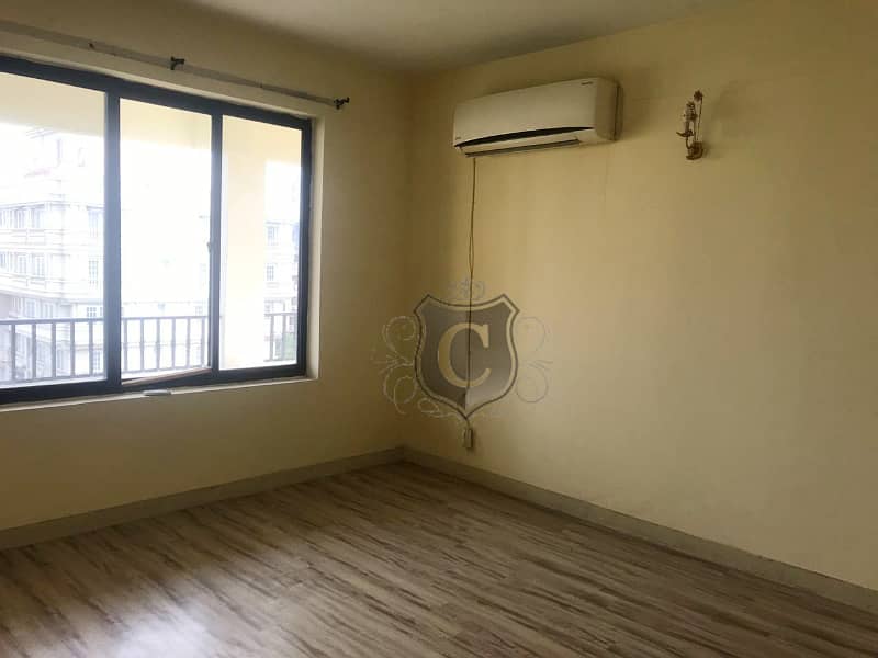 Beautiful Unfurnished 3 Bedroom Apartments 1