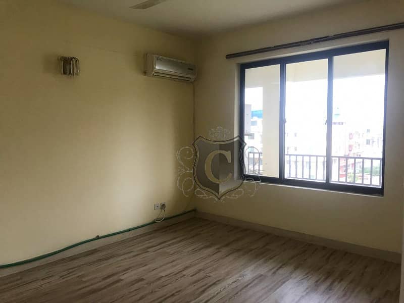 Beautiful Unfurnished 3 Bedroom Apartments 12