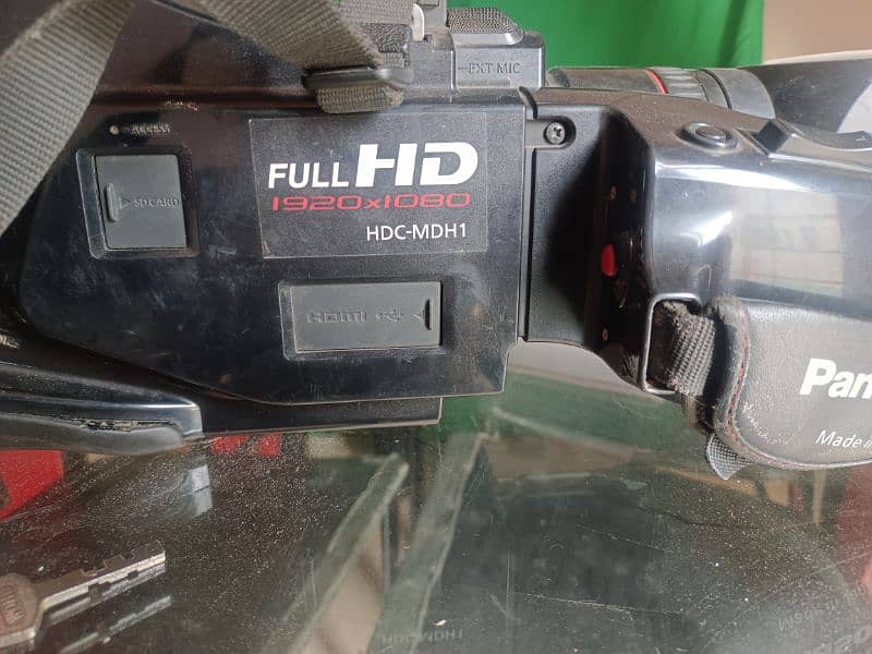 urgent sale Panasonic HDC MDH1 9