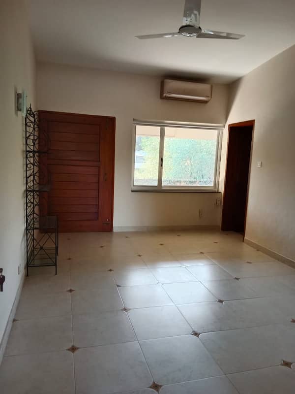 Beautiful Semi Furnished 4 Bedrooms House Available For Rent 15