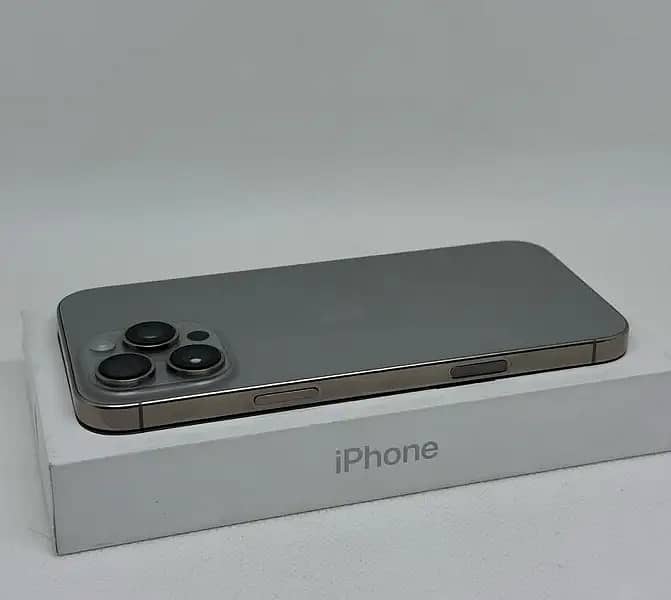 iPhone 16 pro max JV Natural Taitnium colour 4