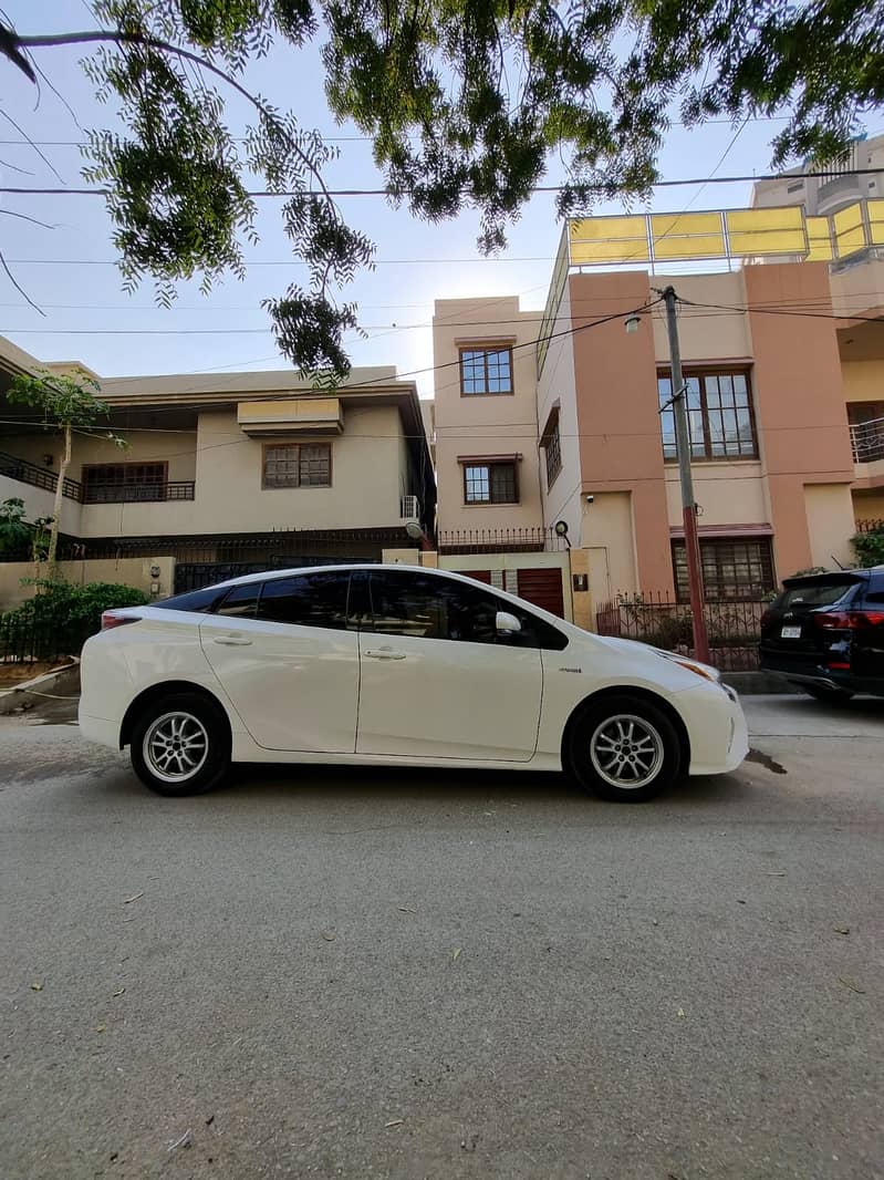 Toyota Prius 2016 4