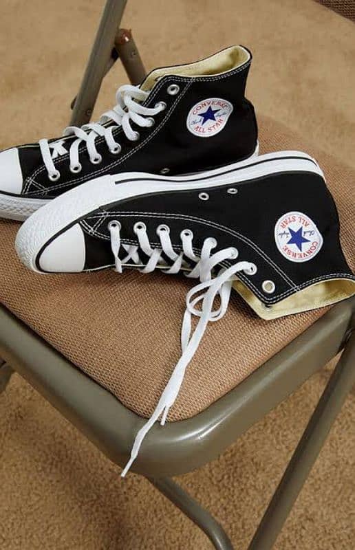 NEW CONVERSE IN BLACK AVAILABLE 0