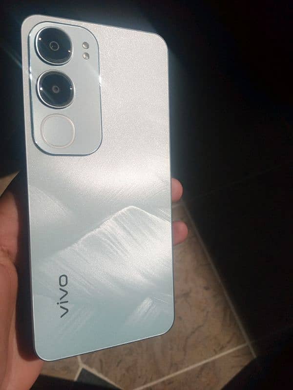 VIVO Y19s 0