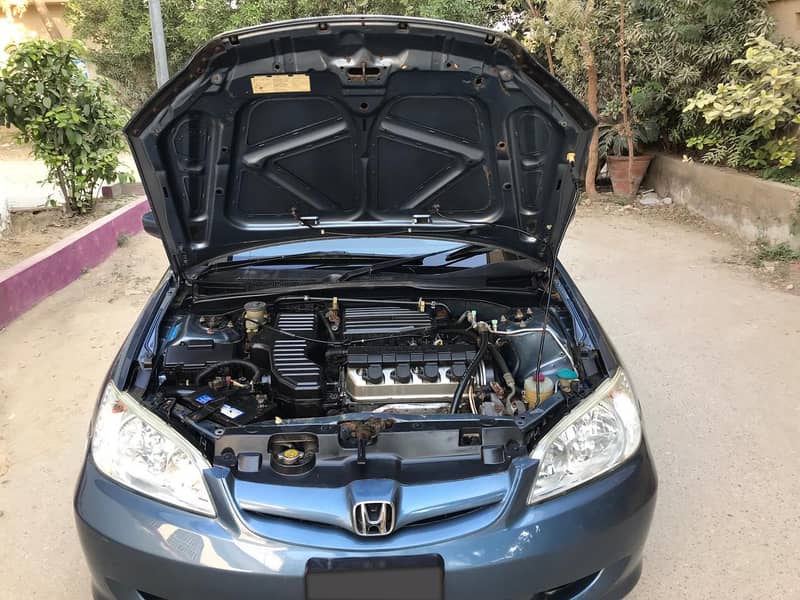 Honda Civic EXi 2006. . Petrol Driven. . One of its Kind. 8