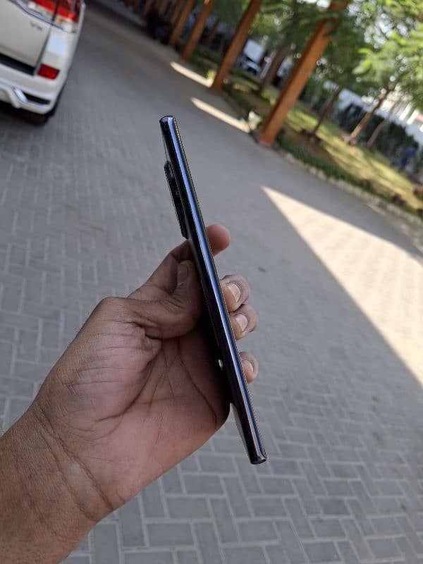 Tecno spark 20 pro plus 2