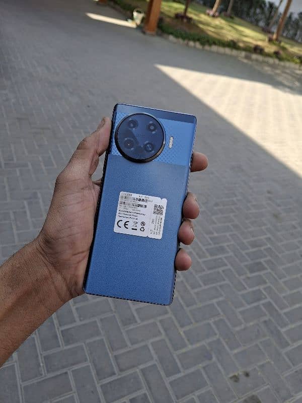 Tecno spark 20 pro plus 7