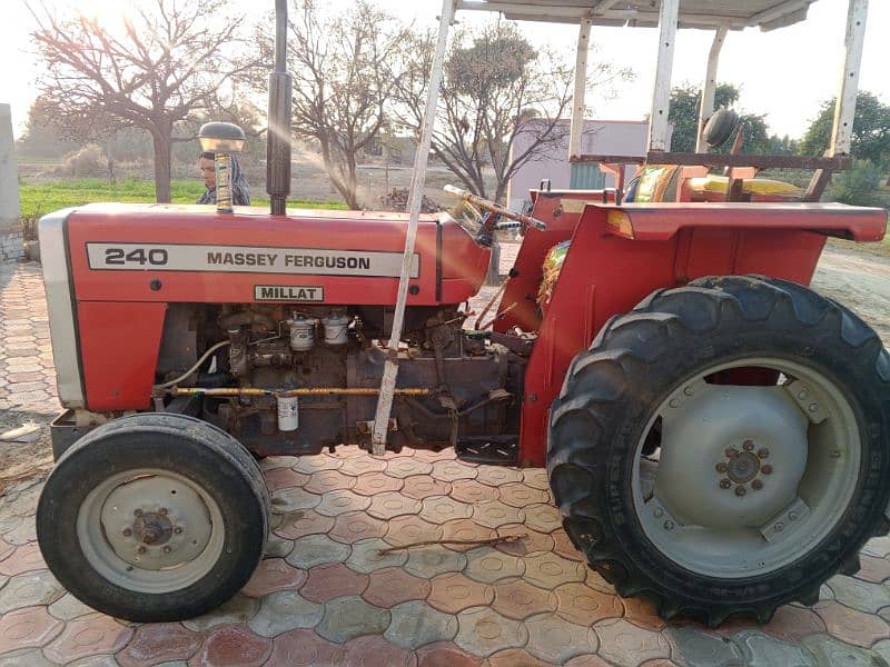 Massey Ferguson 4