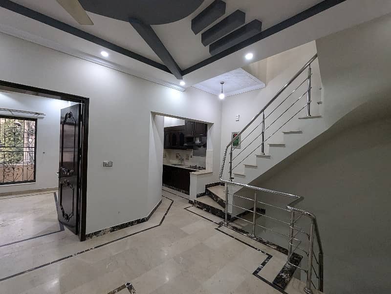 5 Marla Used Vip House Renovated Double Storey Available For Sale In Joher Town Lahore . Near Emporium Mall 4