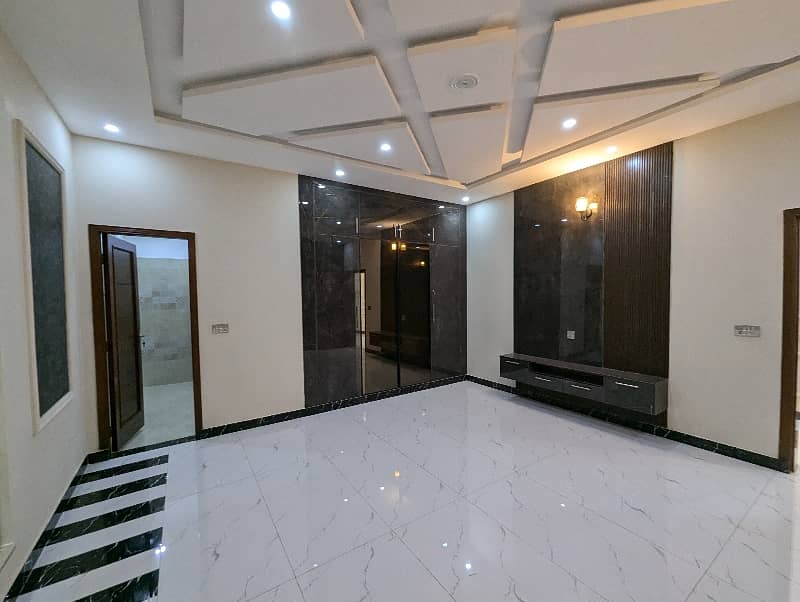 10 Marla Double Storey Pairs House Available For Sale In Architect Society Near UCP University Surrounding Joher Town Lahore 25