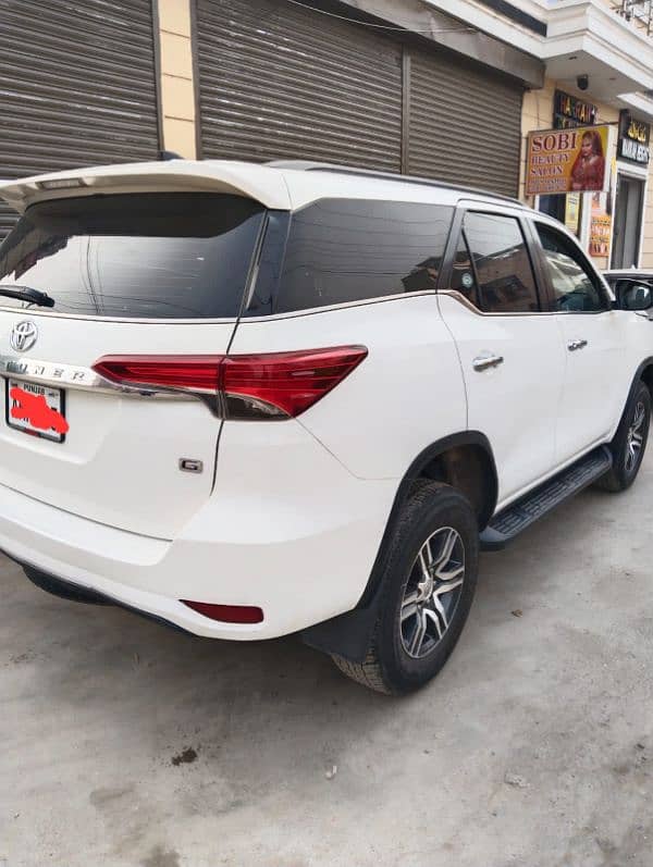 Toyota Fortuner G 2.7 petrol 2021/2023 1